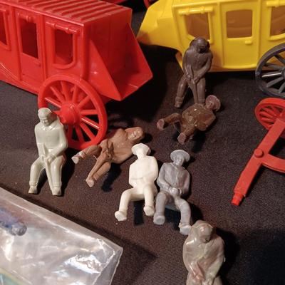 OLD TOY STAGECOACHES & COVERED WAGONS WITH DRIVERS