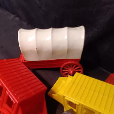 OLD TOY STAGECOACHES & COVERED WAGONS WITH DRIVERS