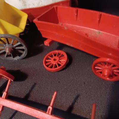 OLD TOY STAGECOACHES & COVERED WAGONS WITH DRIVERS