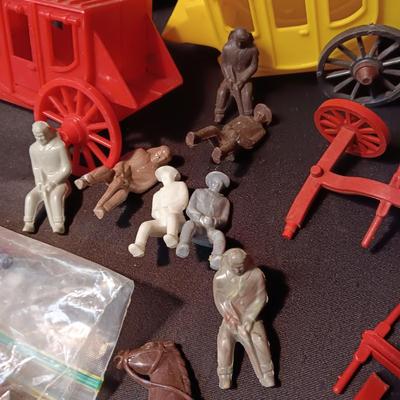 OLD TOY STAGECOACHES & COVERED WAGONS WITH DRIVERS
