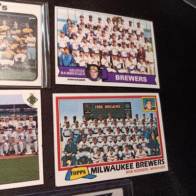 BASEBALL TEAMS TRADING CARDS