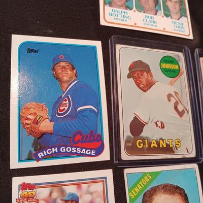 VINTAGE BASEBALL TRADING CARDS
