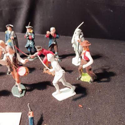 MOSTLY TOY CAVALRY PLASTIC FIGURES