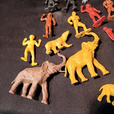 MARX JUNGLE PLAY SET