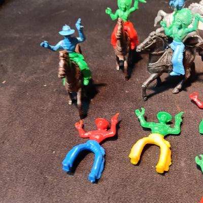TOY COWBOYS, INDIANS AND A TEEPEE