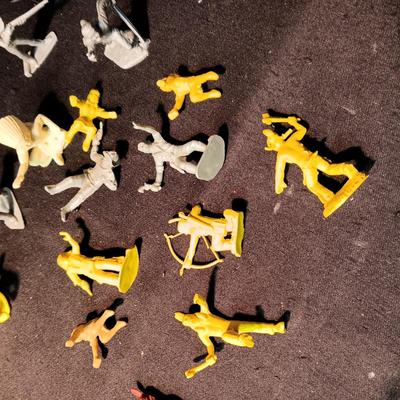 TOY COWBOYS, INDIANS AND A TEEPEE