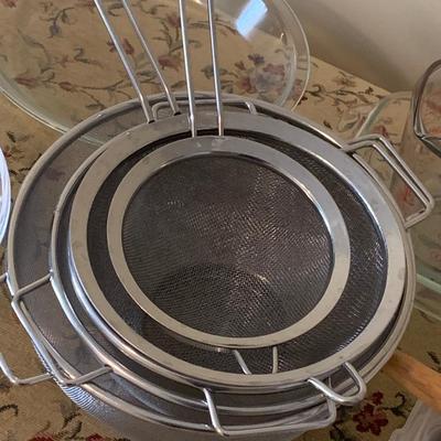 Pyrex Strainers Kitchen Lot
