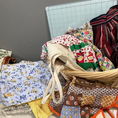 Aprons and table runners