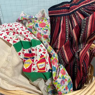 Aprons and table runners