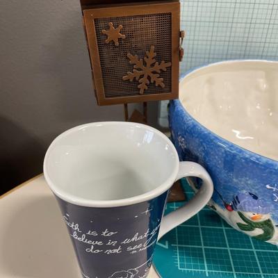 Large snowman bowl and other decor
