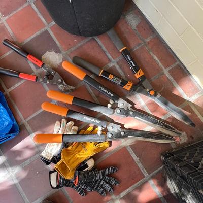 Gardening Tools & Accessories (SR-RG)