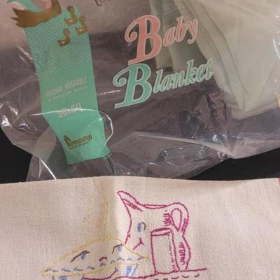 Vtg baby blankets, bonnet
