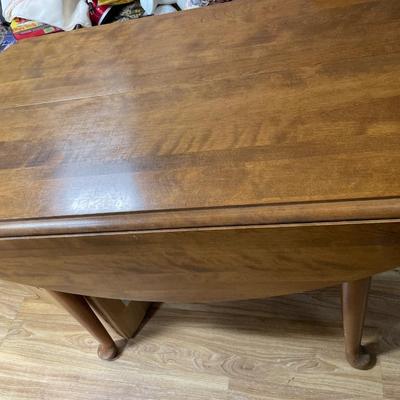 Ethan Allen drop down table and 2 chairs