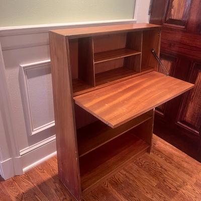 MCM Solid Wood Secretary Desk/Bookshelf (LR-MG)