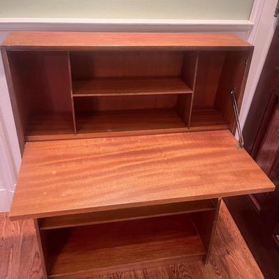 MCM Solid Wood Secretary Desk/Bookshelf (LR-MG)