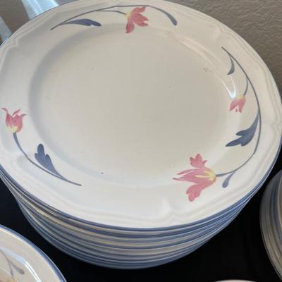 Avonlea dishes & punchbowl set