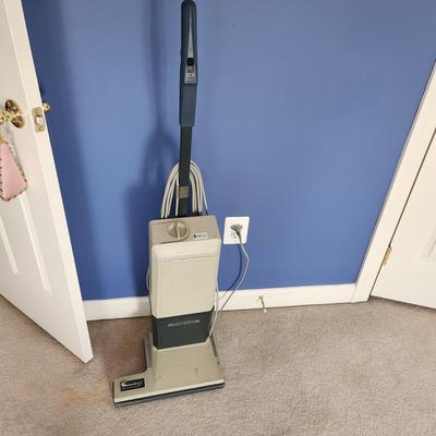 Electrolux Discovery 11 Vacuum Cleaner Tested Working