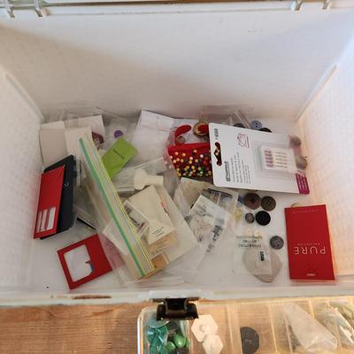 Sewing Crafting Lot Wilson Wil-hol Plastic Basket + trays of Buttons , Thread Spools and more