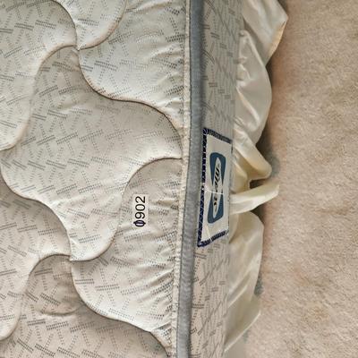 Twin Bed with Headboard Sealy Mattress Clean
