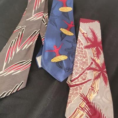 Vamusss paper hat, 3 ties