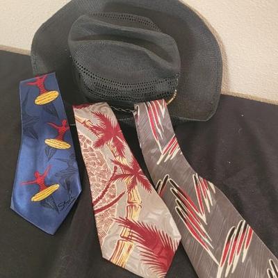 Vamusss paper hat, 3 ties