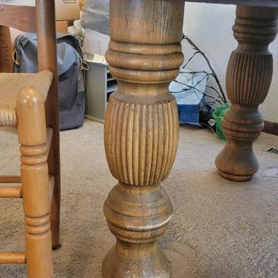 Vintage square table with two chairs and two leaves