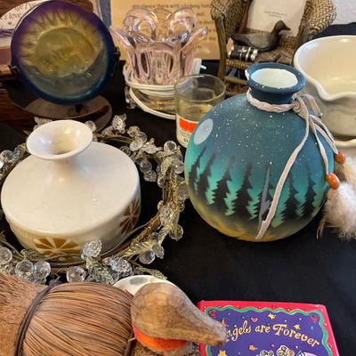 Miscellaneous decor