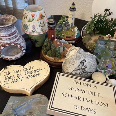 Miscellaneous decor