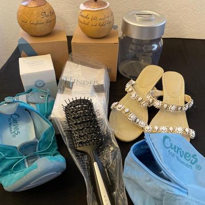 NIB Avon shoes (size 8), coin counter bank