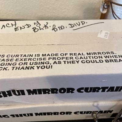 Mirror curtains & decor