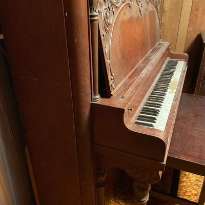 Schumann Upright Piano