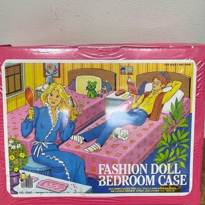 Tara Toy Corp Fashion Doll Bedroom Case