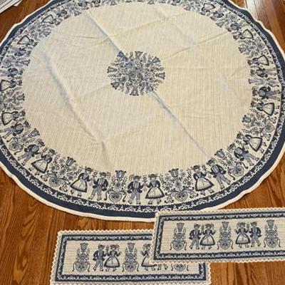 Vintage Austrian Halltex Woven Reversible Folk Tablecloths & Runners
