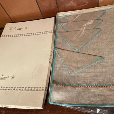 Timely Linens 8 piece mat set