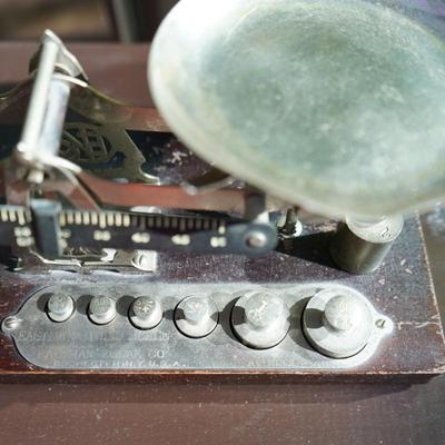 Antique Avoirdupois Weight Scale