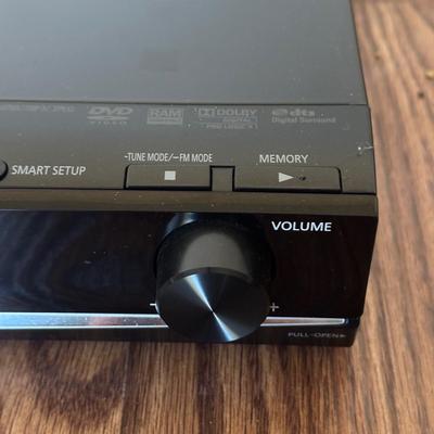 LOT 2L: Panasonic Blue Ray Disc Player w/ DVD Home Theater Sound System - Subwoofer & Speakers