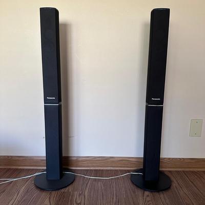 LOT 2L: Panasonic Blue Ray Disc Player w/ DVD Home Theater Sound System - Subwoofer & Speakers