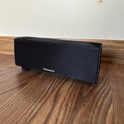 LOT 2L: Panasonic Blue Ray Disc Player w/ DVD Home Theater Sound System - Subwoofer & Speakers