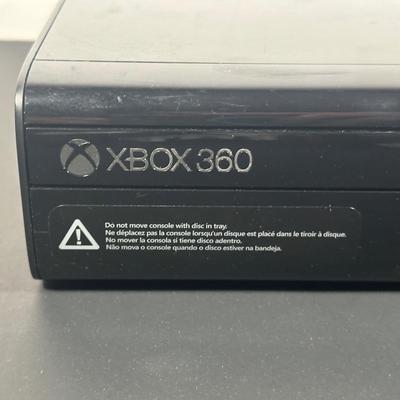 LOT 3L: Xbox 360 w/ Controllers, Headset, Call Of Duty, FIFA & More Games