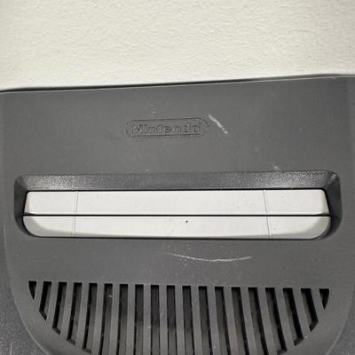 LOT 4L: Nintendo 64 Console w/ Controllers, Super Mario, Rugrats & More Games