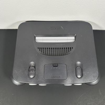 LOT 4L: Nintendo 64 Console w/ Controllers, Super Mario, Rugrats & More Games