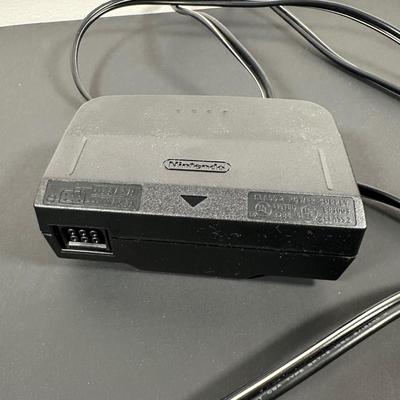 LOT 4L: Nintendo 64 Console w/ Controllers, Super Mario, Rugrats & More Games