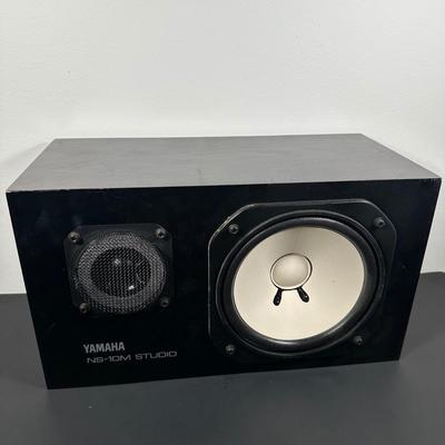 LOT 6L: Yamaha NS 10M Studio Speaker System