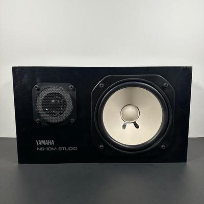 LOT 6L: Yamaha NS 10M Studio Speaker System
