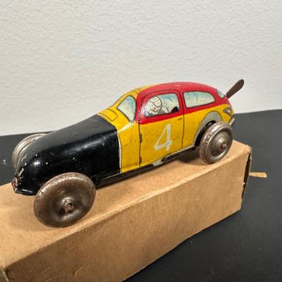 LOT 8L: Marx Streamline Speedway w/ Box