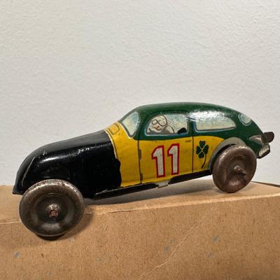 LOT 8L: Marx Streamline Speedway w/ Box