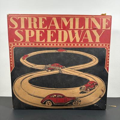 LOT 8L: Marx Streamline Speedway w/ Box