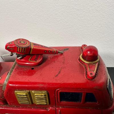 LOT 9L: Vintage 1950s Buddy L Toy Flatbed Truck & Tin Battery Operated Chemical Fire Engine