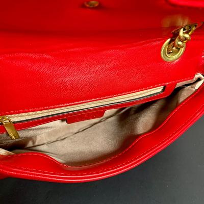 LOT 21 L: Gucci Red Marmont Matelase Shoulder Bag in Hibiscus Red Calfskin Leather w/ Suede Interior