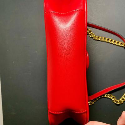 LOT 21 L: Gucci Red Marmont Matelase Shoulder Bag in Hibiscus Red Calfskin Leather w/ Suede Interior